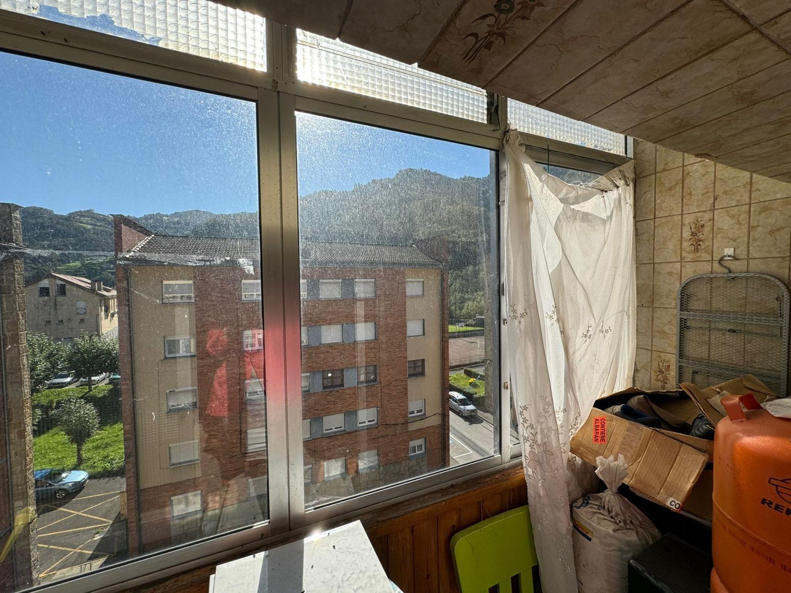 Helder Penthouse in Corigos met panoramisch uitzicht op de bergen