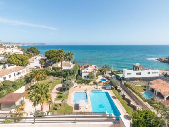 Bright studio with terrace and communal pool in Calpe
