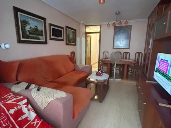 Apartamento con garaje cerrado en Torrevieja – Zona Acequion