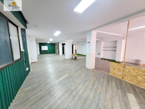 An excellent investment property is offered for sale in one of Valencia’s most promising neighborhoods — Benicalap