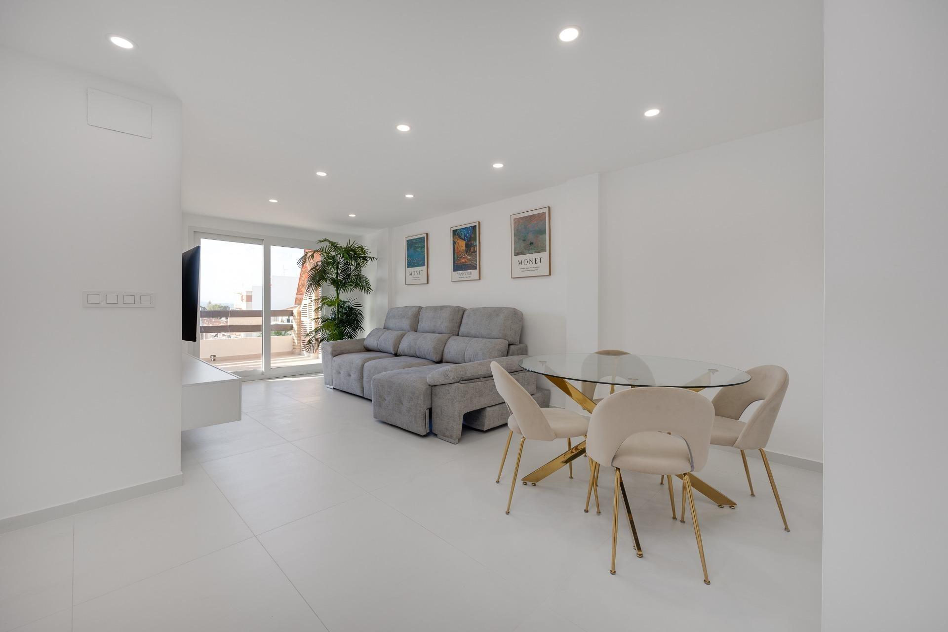 1-1-152 Modern gerenoveerd appartement in Playa de los Náufragos, Torrevieja 3 Slaapkamers 2 Badkamers