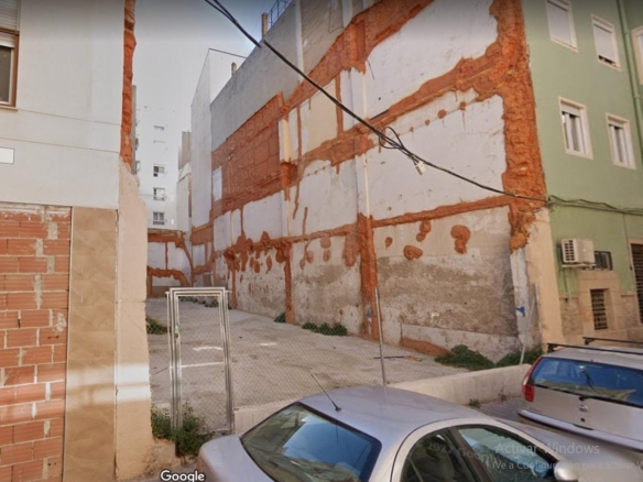 SOLAR EN VENTA EN ALICANTE – MERCADO – ESCUELA DE IDIOMAS