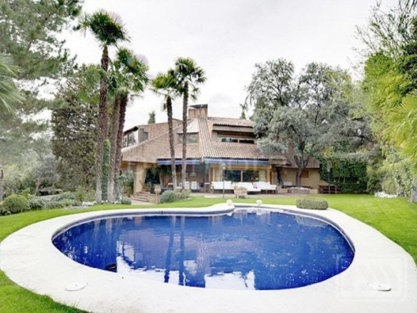 LUXURY VILLA NEAR BOADILLA DEL MONTE, MADRID