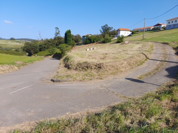 Investment Opportunity: Urban Land in Gozón, San Martin de Podes