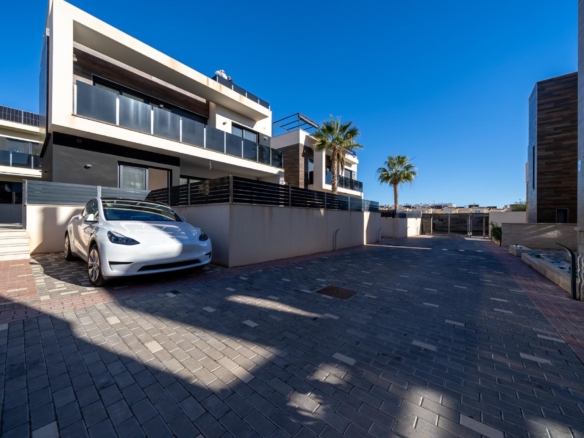 New Detached House for Sale in Orihuela!