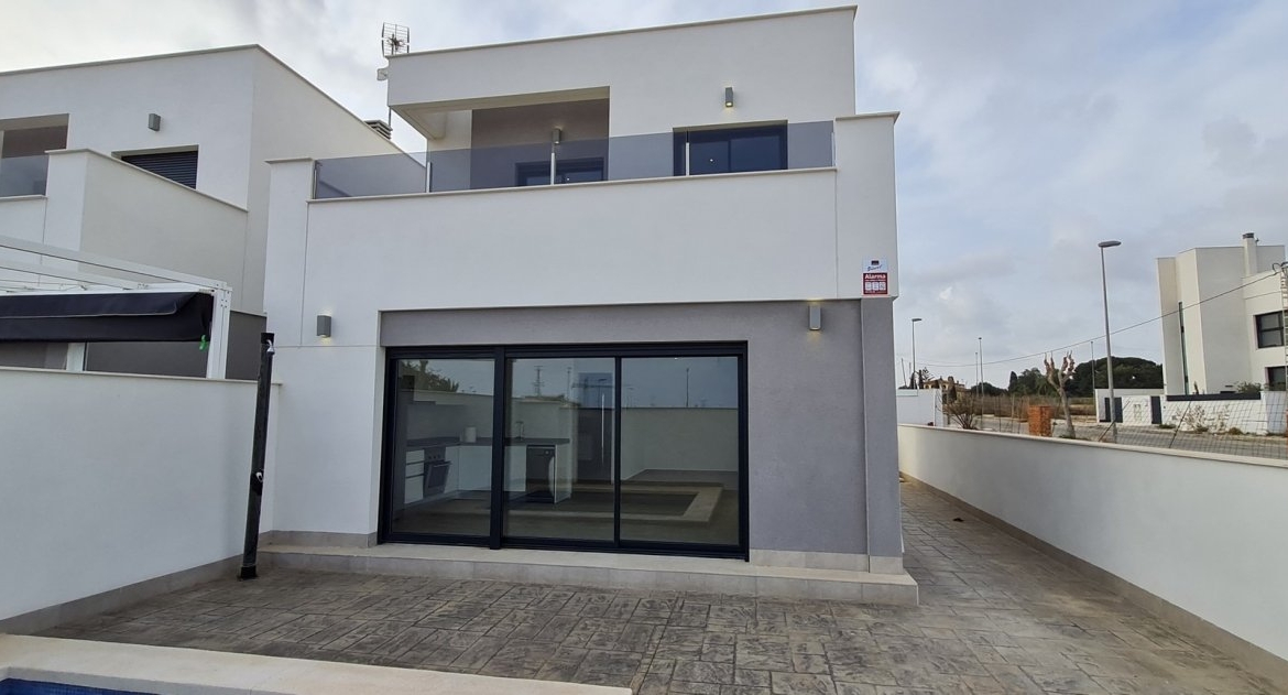 NEW BUILD VILLAS IN ORIHUELA COSTA
