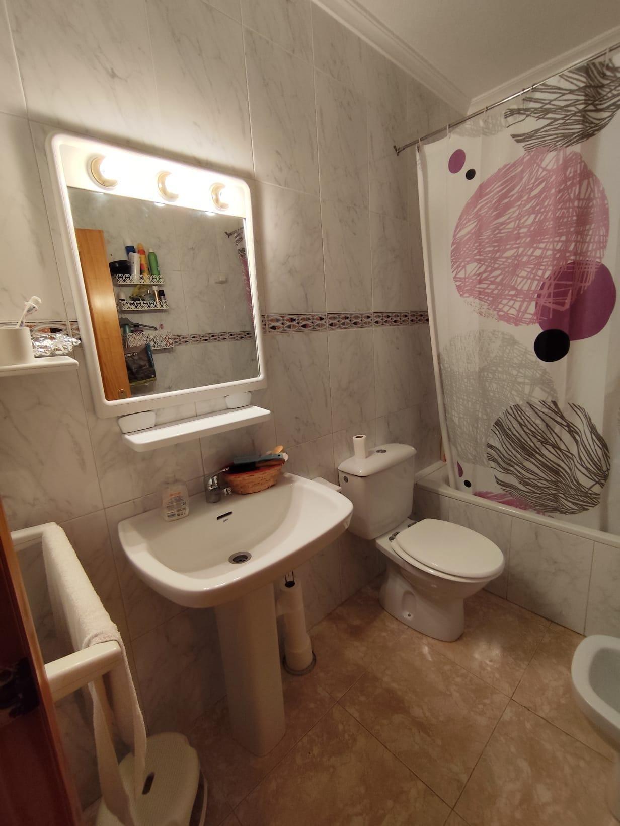 ADOSADO EN LOS ALCAZARES 3 DRM. 2 BAÑOS. SPEEL EEN 500 METROS.