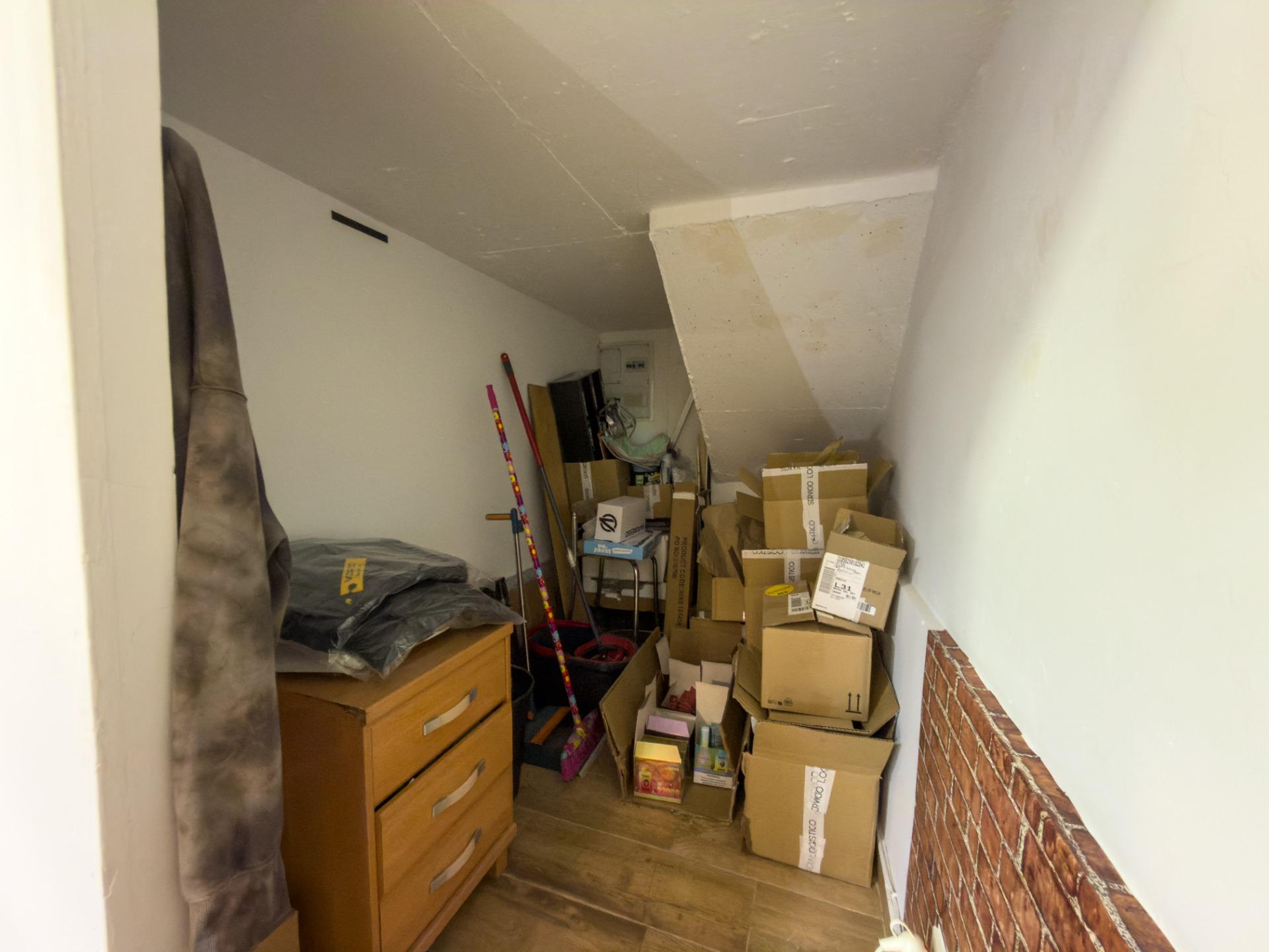 1-11-108 Commercial premises for sale