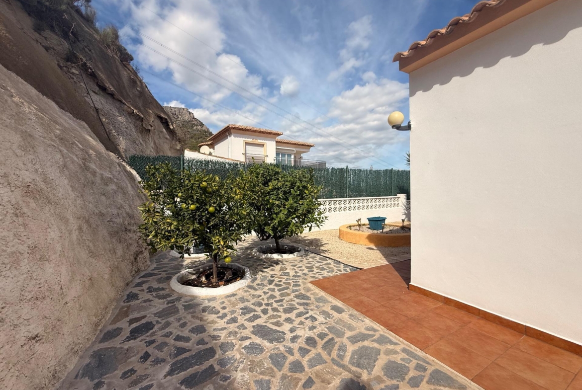 Licht, rust en uitzicht op zee Een indrukwekkende villa in Calpe