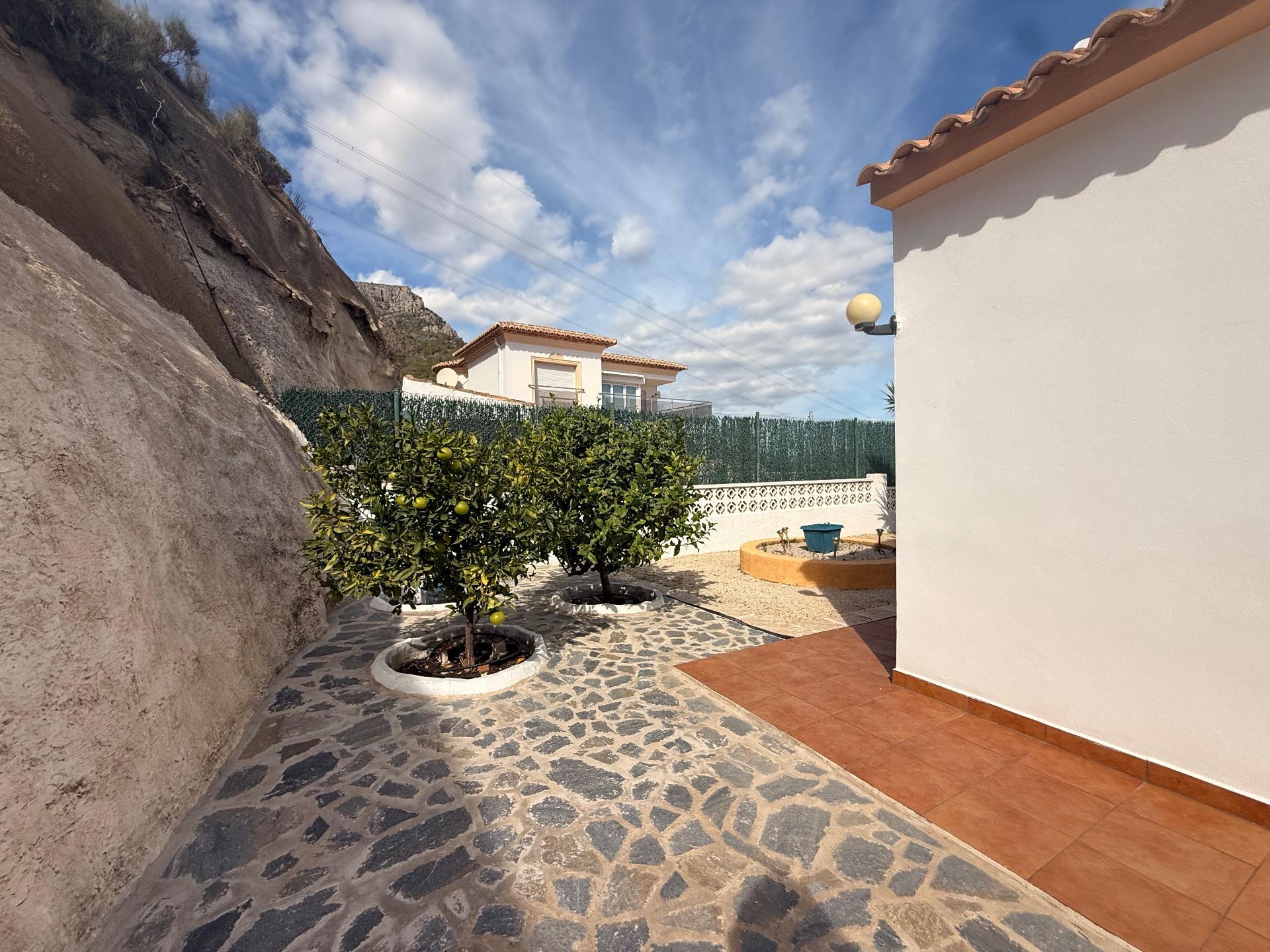 1-11-110 Licht, rust en uitzicht op zee Een indrukwekkende villa in Calpe