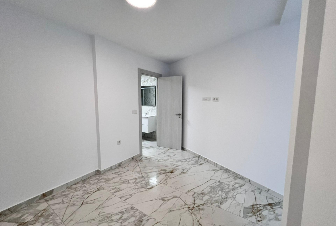 APARTAMENTO A 100 METROS DE PLAYA ,TORREVIEJA