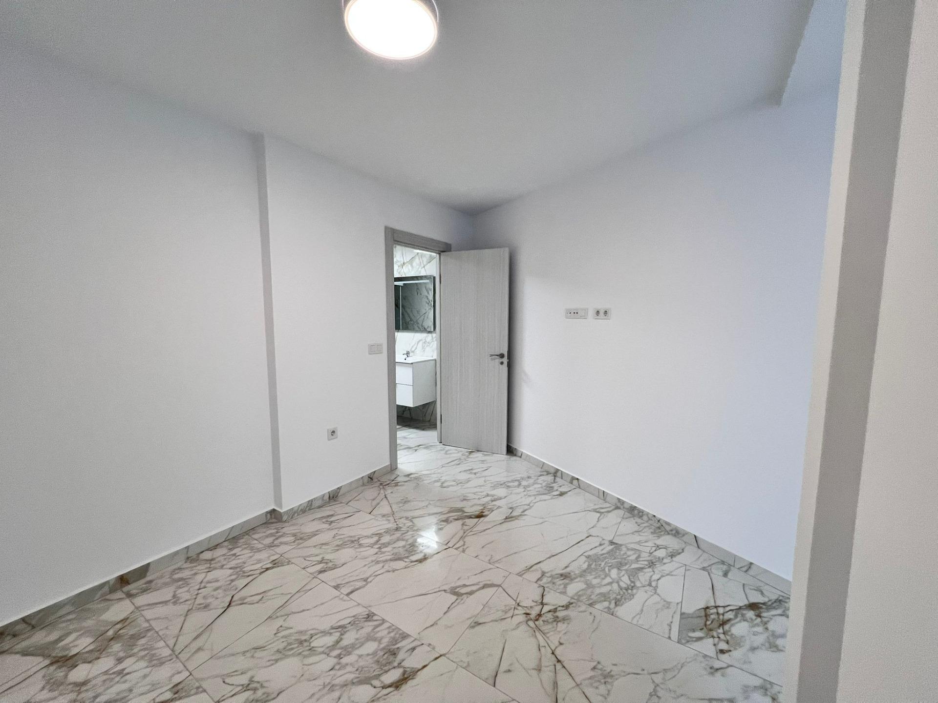 1-11-60 APARTAMENTO A 100 METROS DE PLAYA ,TORREVIEJA