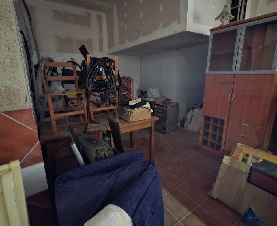 Oportunidad de Inversión: Local Comercial en Oviedo, Zona Fozaneldi-Tenderina
