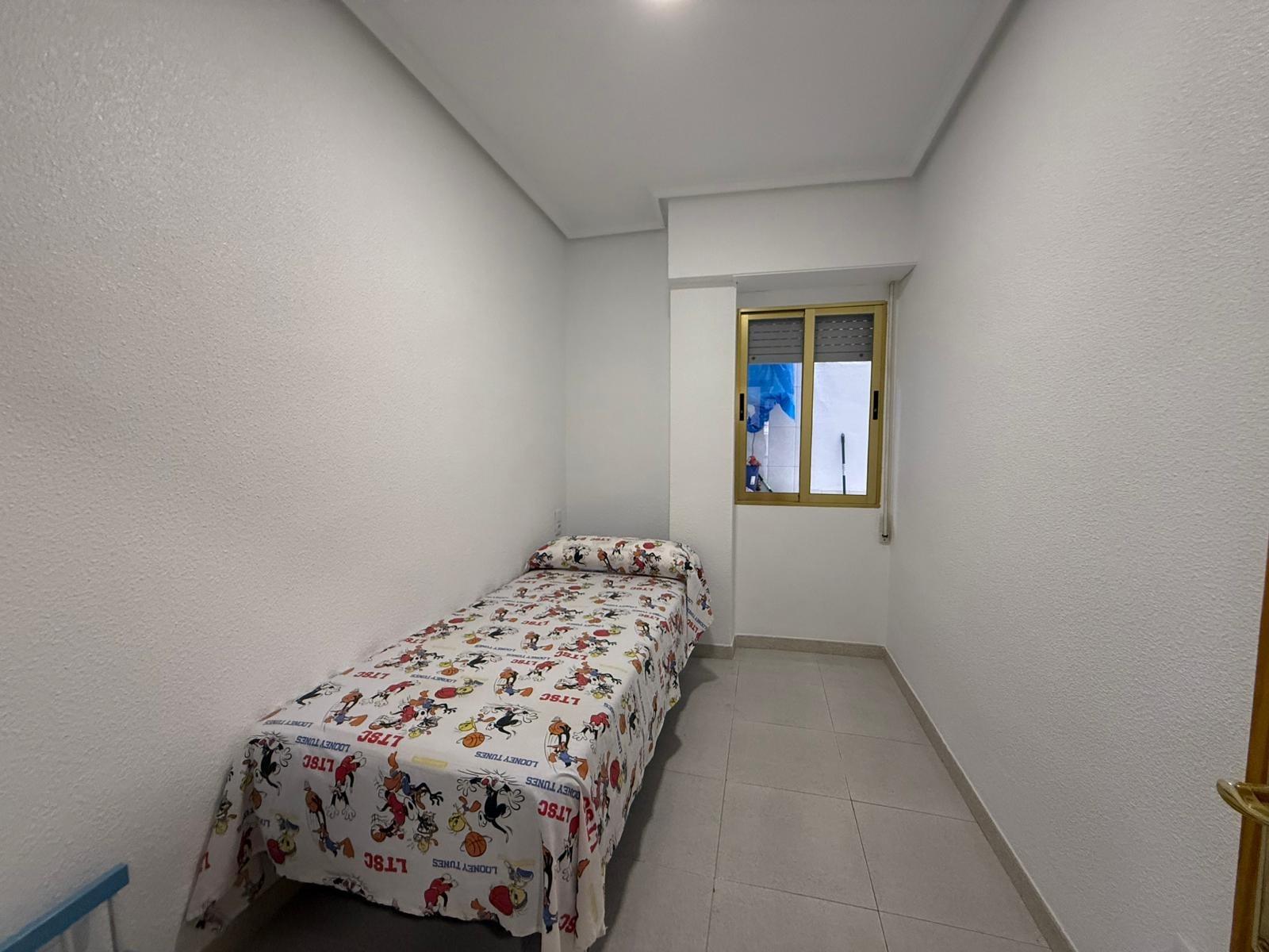 1-11-73 Apartamento de 3 dormitorios 2 baños en La Mata cerca de la playa