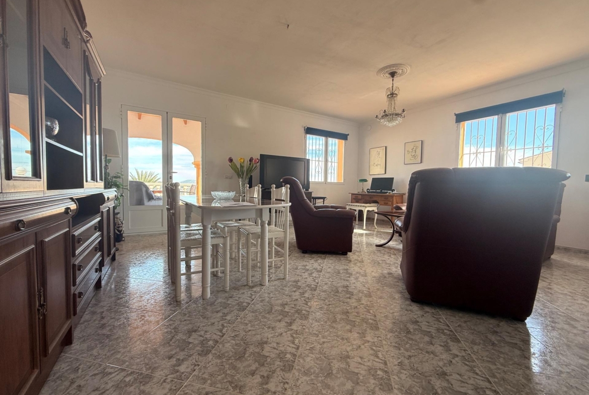Licht, rust en uitzicht op zee Een indrukwekkende villa in Calpe