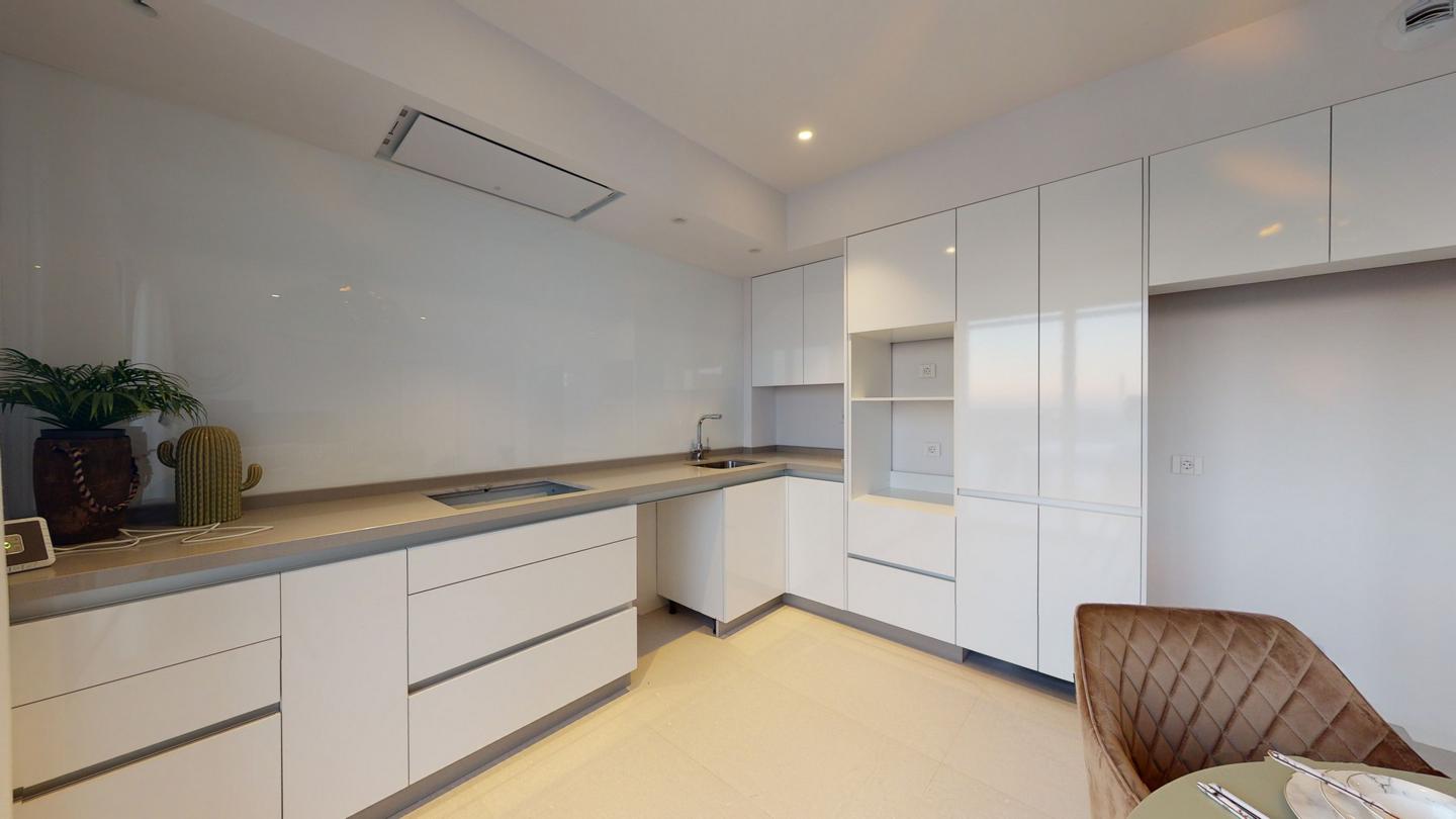 1-12-2 Ontwikkeling van onafhankelijke nieuwe bouwvilla’s, met privé zwembad en moderne afwerkingen.