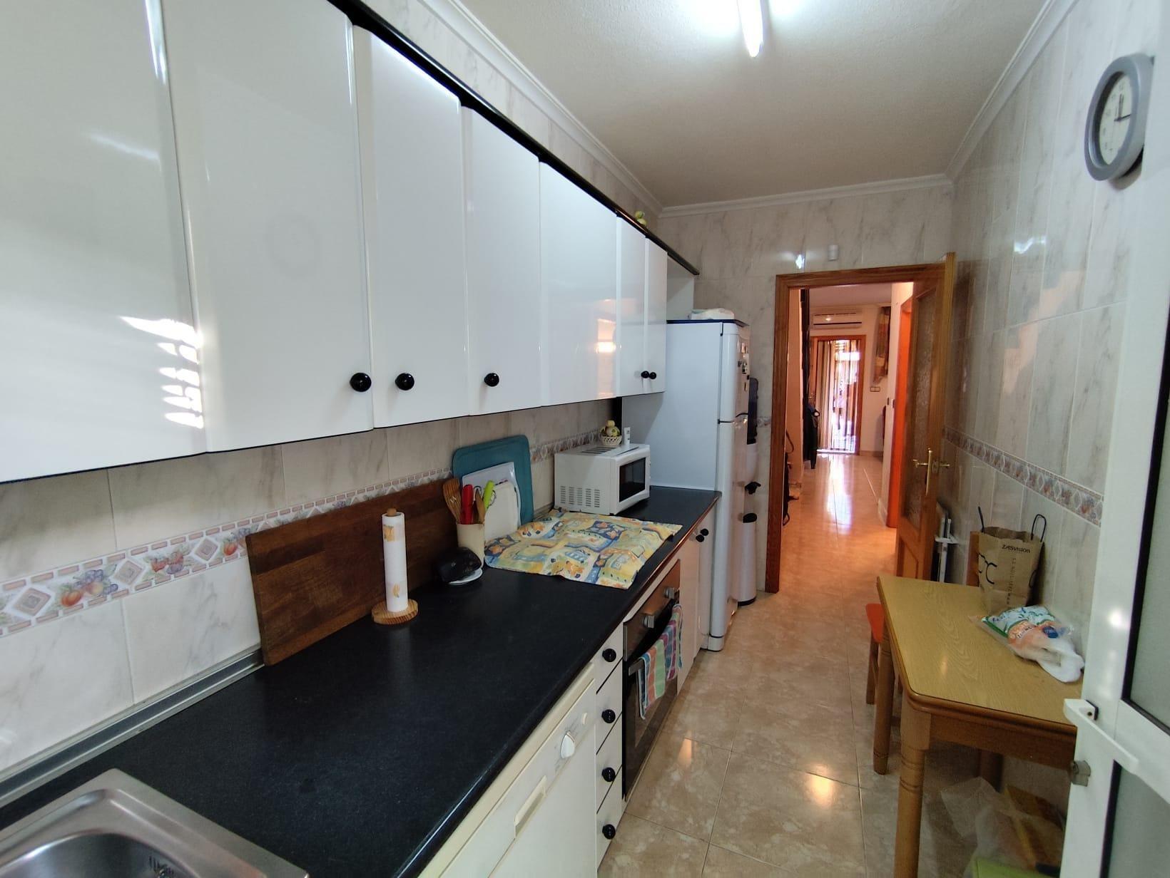 ADOSADO EN LOS ALCAZARES 3 DRM. 2 BAÑOS. SPEEL EEN 500 METROS.