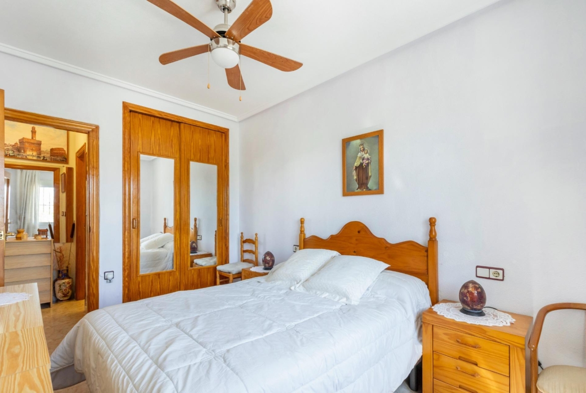 Cozy two houses together with sea views in Torrevieja