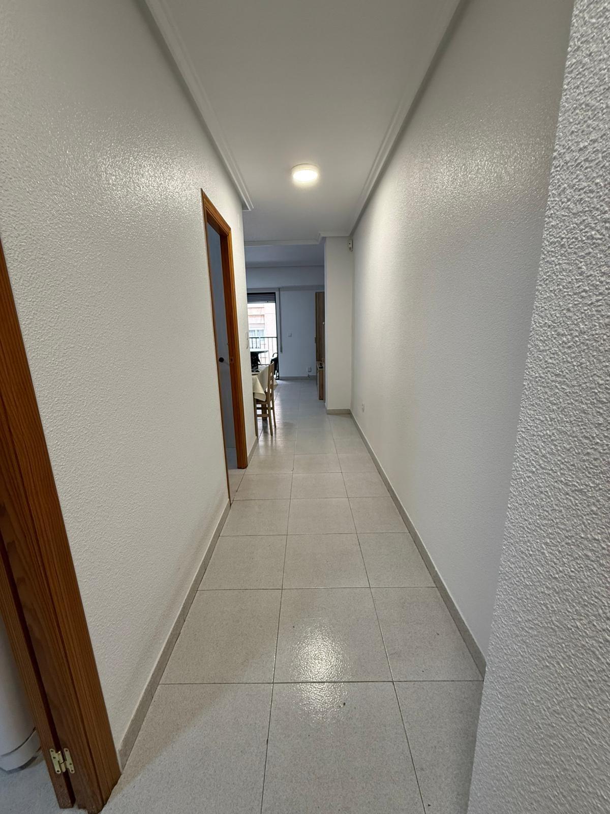 1-12-67 Apartamento de 3 dormitorios 2 baños en La Mata cerca de la playa