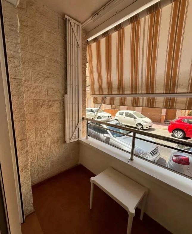 GRAN APARTAMENTO EN TORREVIEJA, 2 HAB, 1 BAÑO