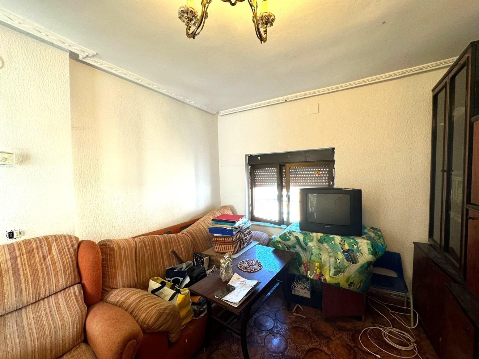 Helder Penthouse in Corigos met panoramisch uitzicht op de bergen