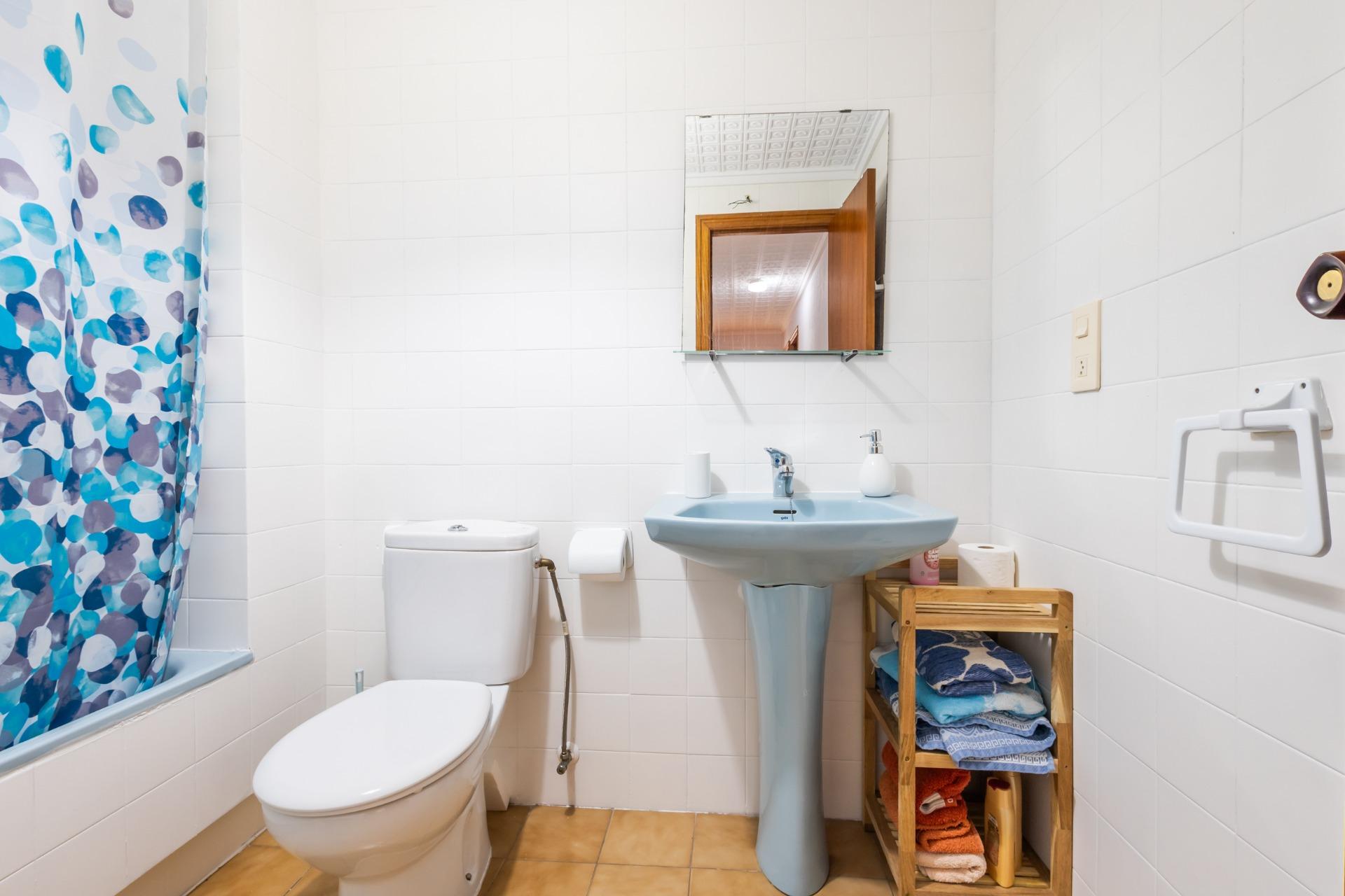 ESPACIOSO APARTAMENTO DE 3 HABITACIONES Y AMPLIA TERRAZA