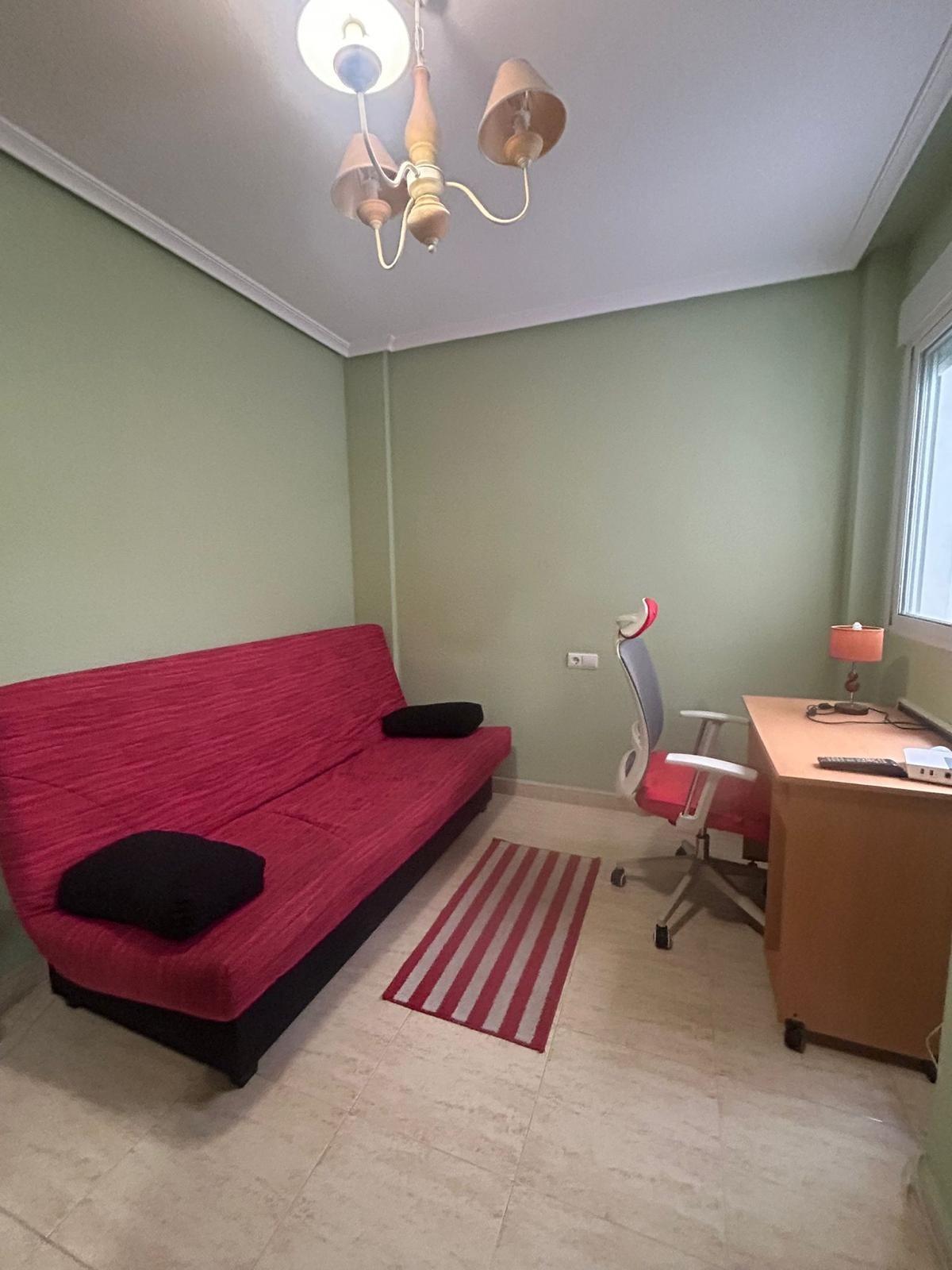 Apartamento con garaje cerrado en Torrevieja – Zona Acequion