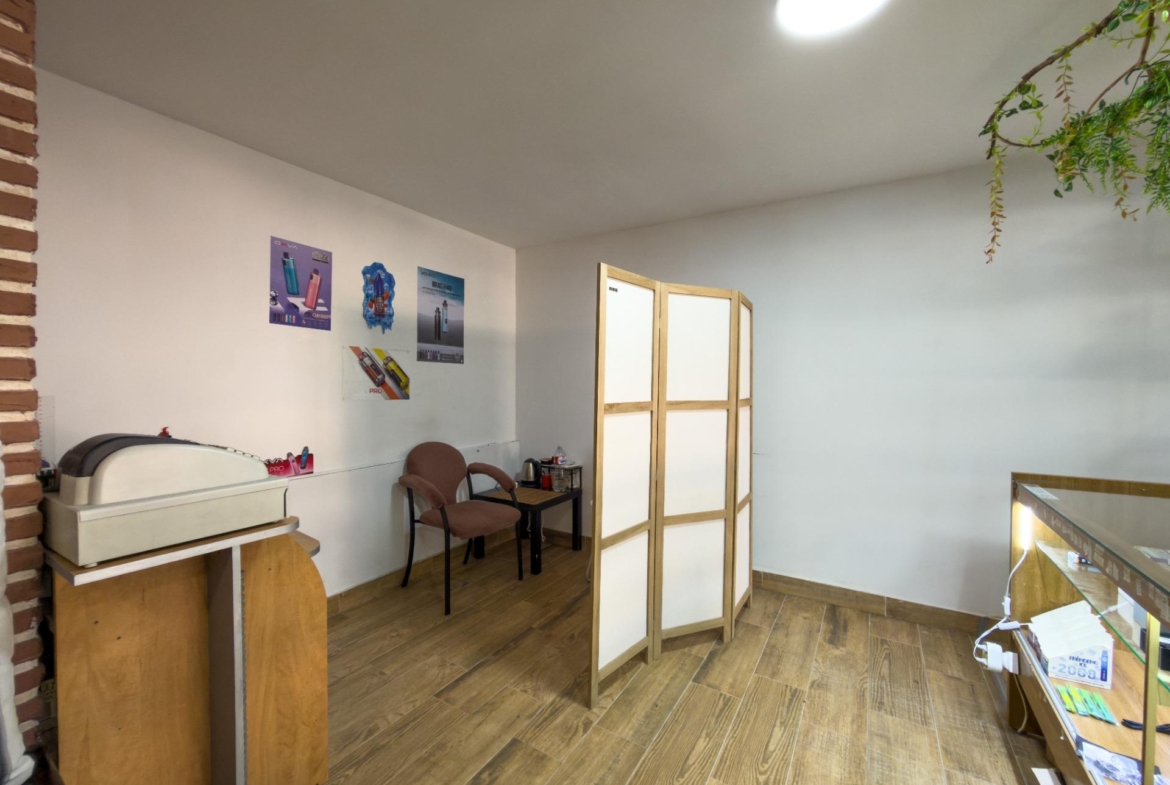 Commercial premises for sale
