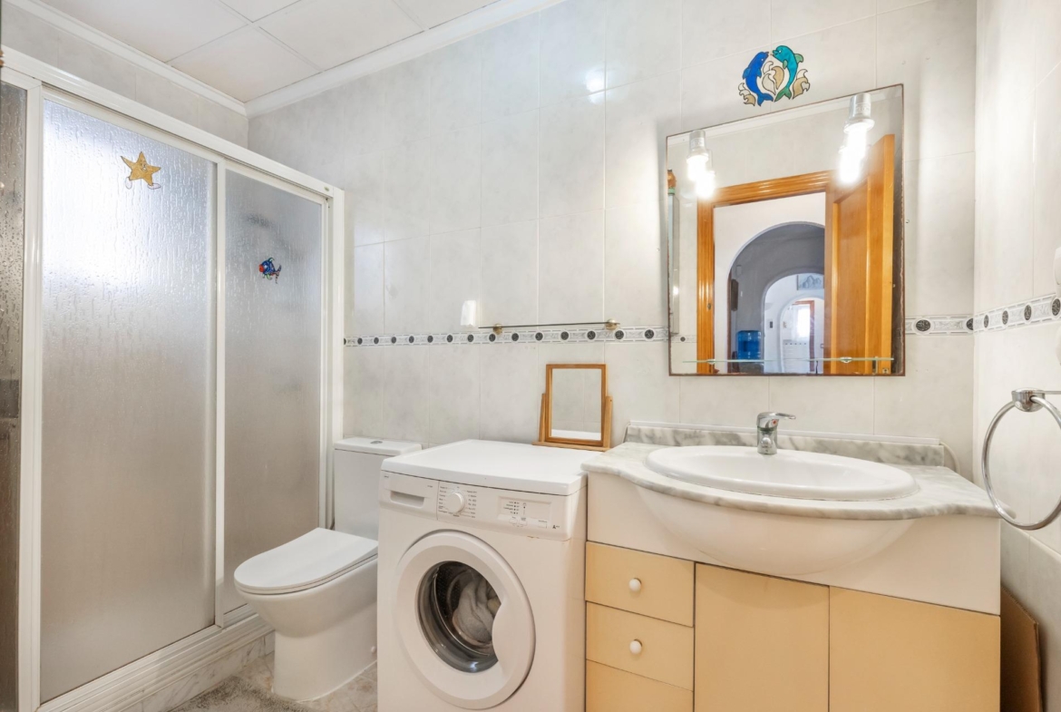 Cozy two houses together with sea views in Torrevieja