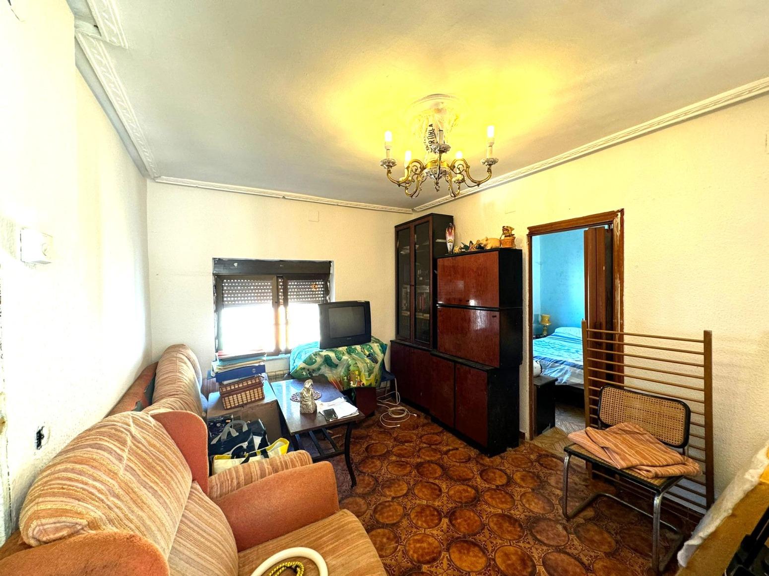 Helder Penthouse in Corigos met panoramisch uitzicht op de bergen