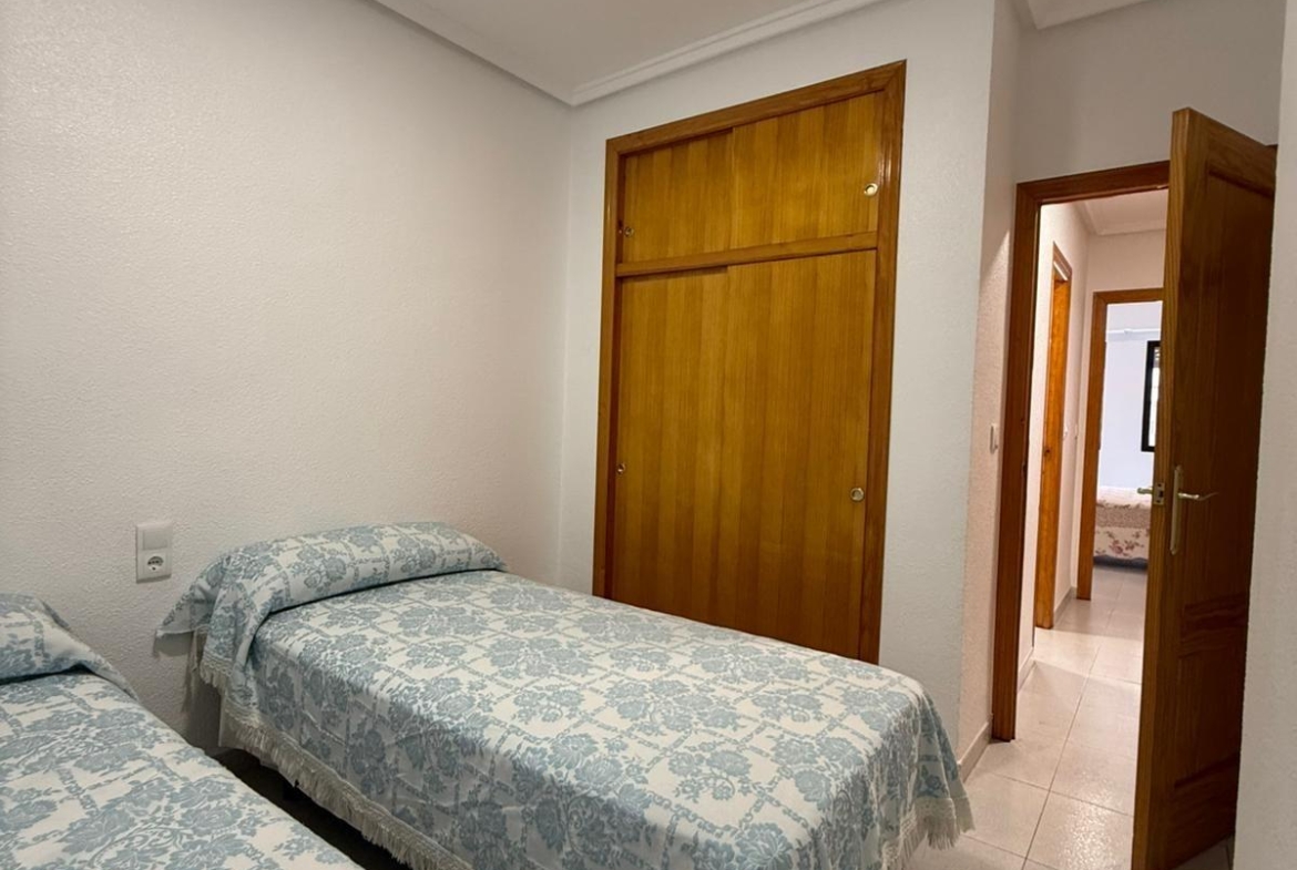 Apartamento de 3 dormitorios 2 baños en La Mata cerca de la playa