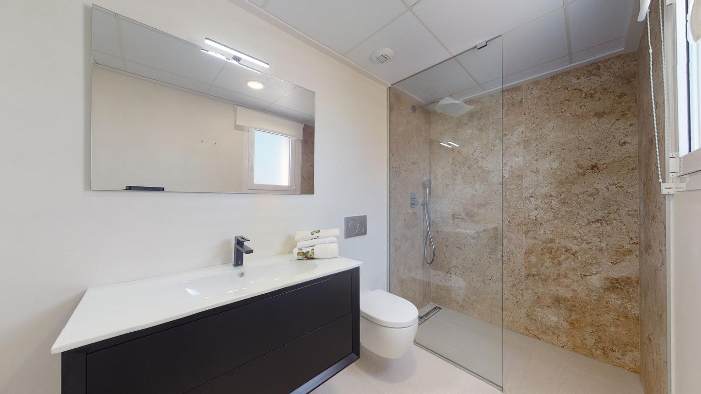 1-15-1 Ontwikkeling van onafhankelijke nieuwe bouwvilla’s, met privé zwembad en moderne afwerkingen.