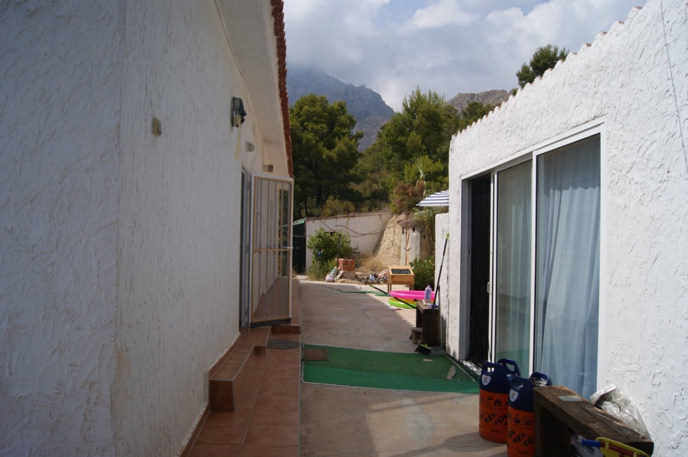 HOUSE IN THE MOUNTAINS IN FINESTRAT