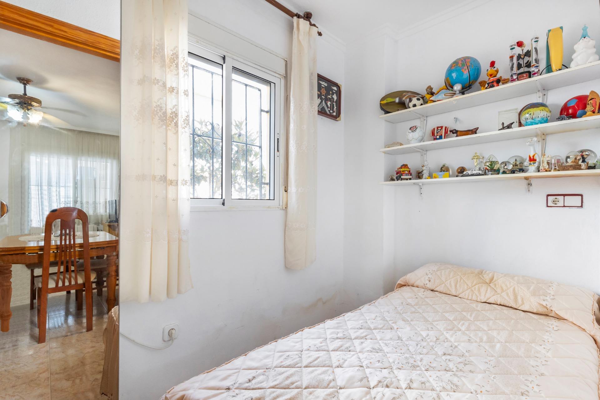 Cozy two houses together with sea views in Torrevieja