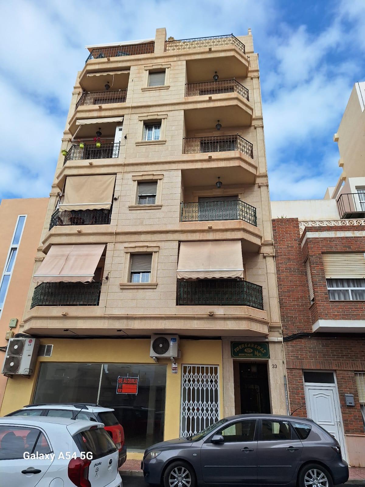 Se vende piso en pleno centro de Torrevieja