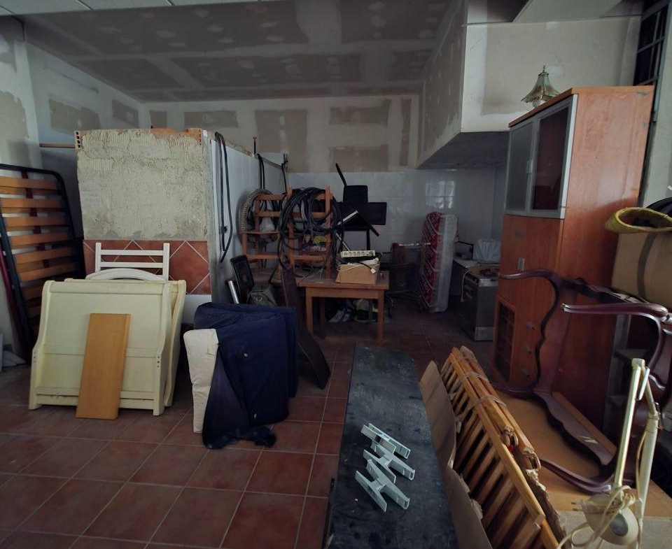 Oportunidad de Inversión: Local Comercial en Oviedo, Zona Fozaneldi-Tenderina