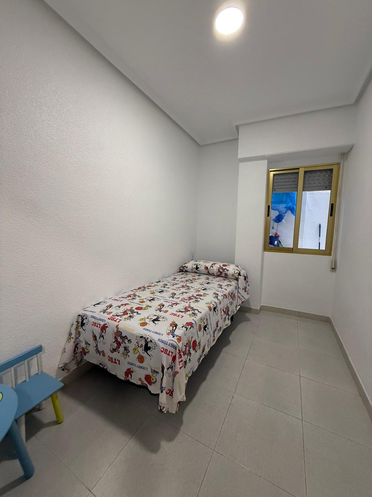 1-15-55 Apartamento de 3 dormitorios 2 baños en La Mata cerca de la playa