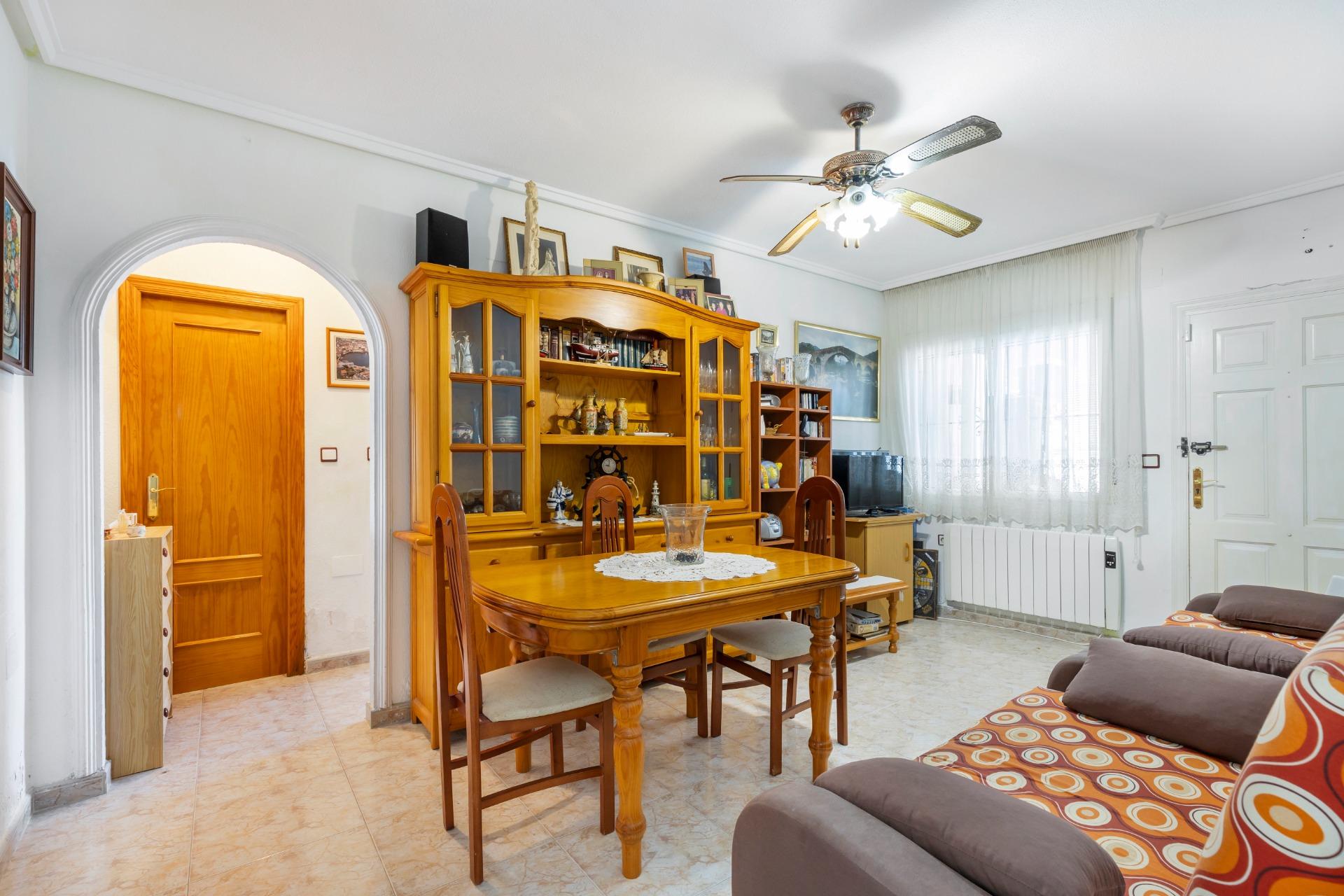 Cozy two houses together with sea views in Torrevieja