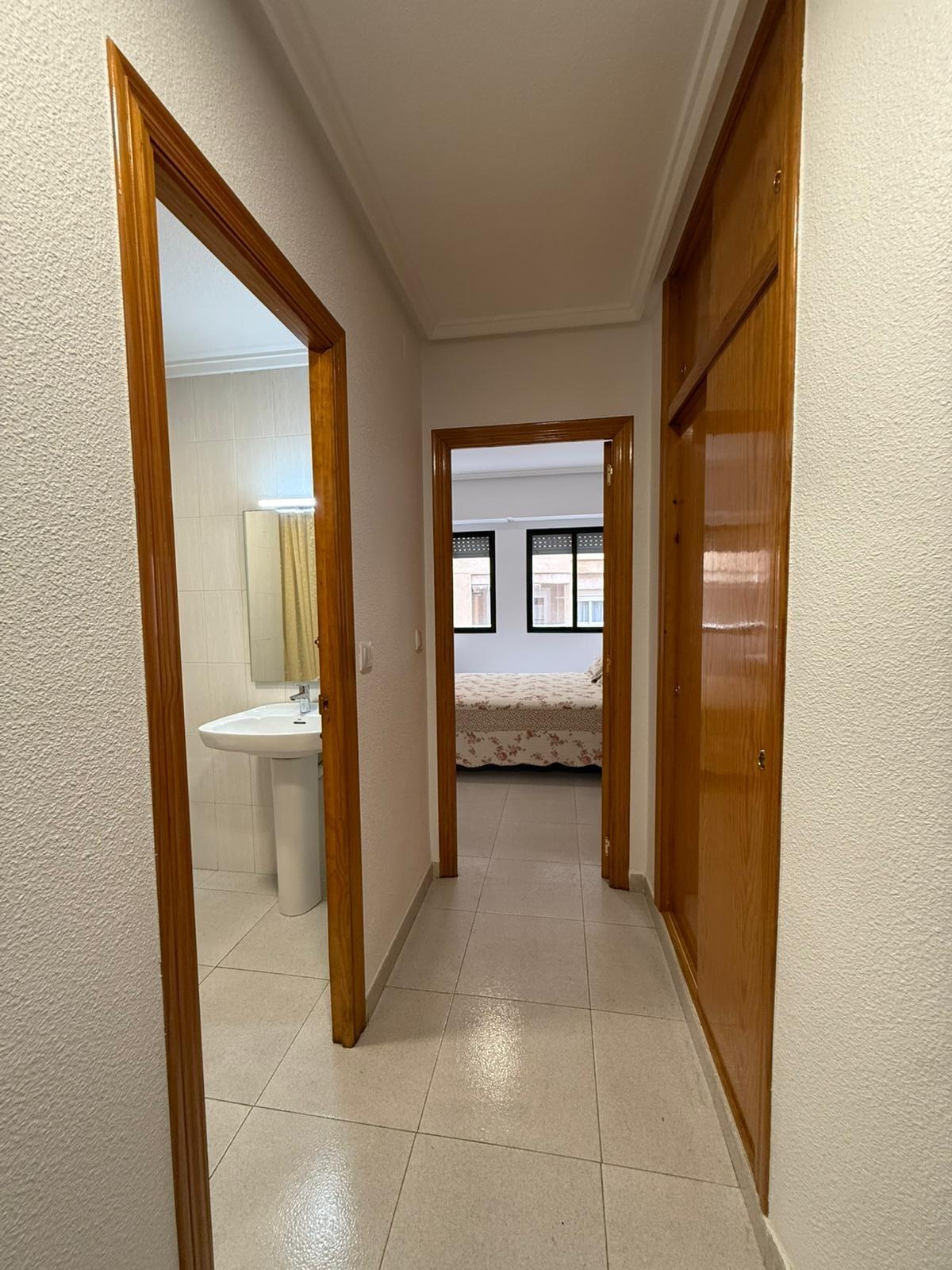 1-16-52 Apartamento de 3 dormitorios 2 baños en La Mata cerca de la playa