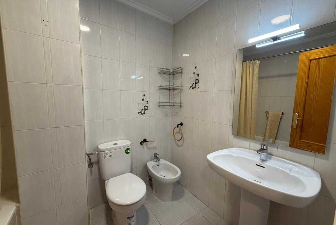 Apartamento de 3 dormitorios 2 baños en La Mata cerca de la playa