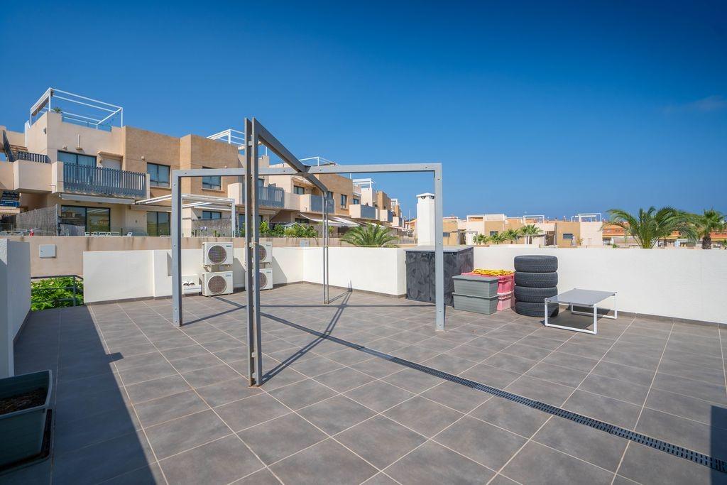 Villa Reformada en La Zenia, Orihuela Costa – Portonidad Única