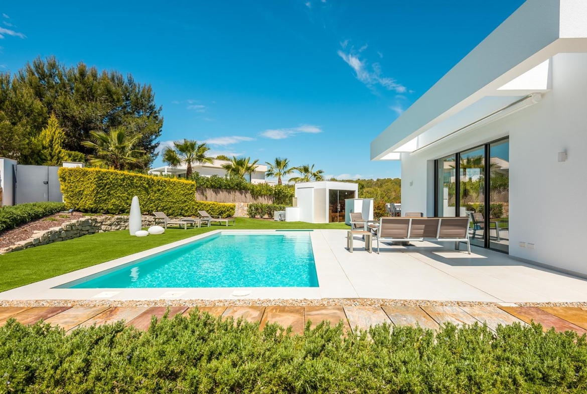 Dream villa in Las Colinas Golf with 1700 m2 plot
