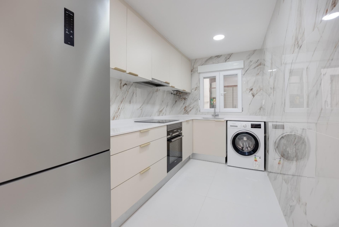 Modern gerenoveerd appartement in Playa de los Náufragos, Torrevieja 3 Slaapkamers 2 Badkamers