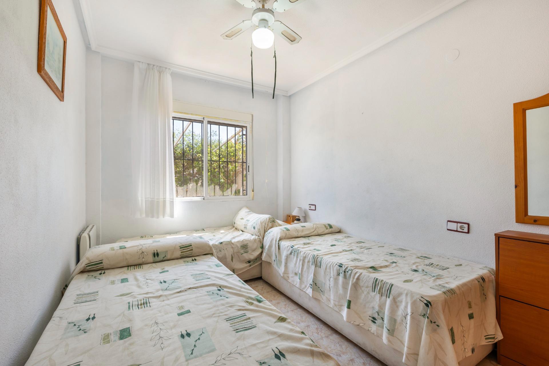 Cozy two houses together with sea views in Torrevieja