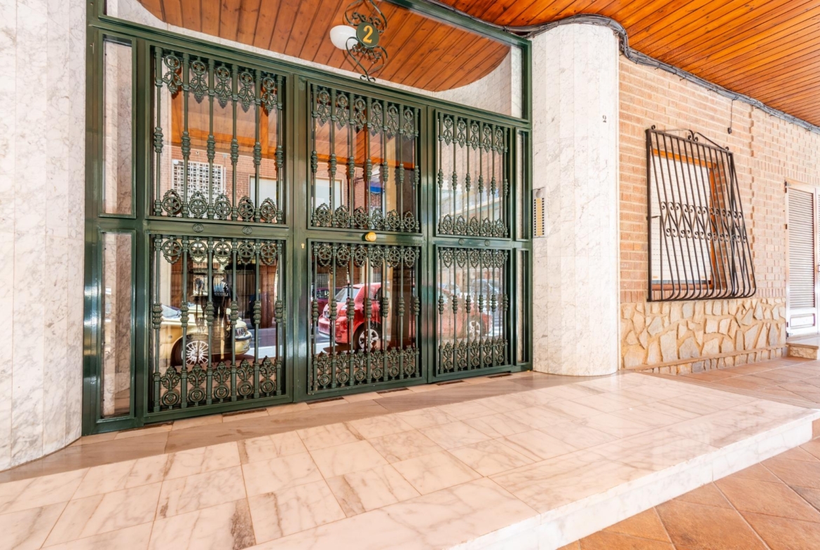 ESPACIOSO APARTAMENTO DE 3 HABITACIONES Y AMPLIA TERRAZA