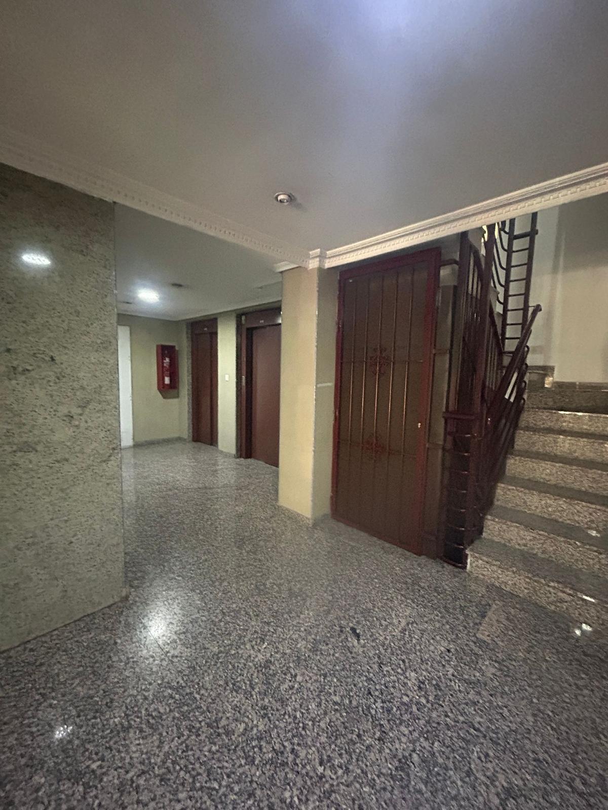 Apartamento con garaje cerrado en Torrevieja – Zona Acequion