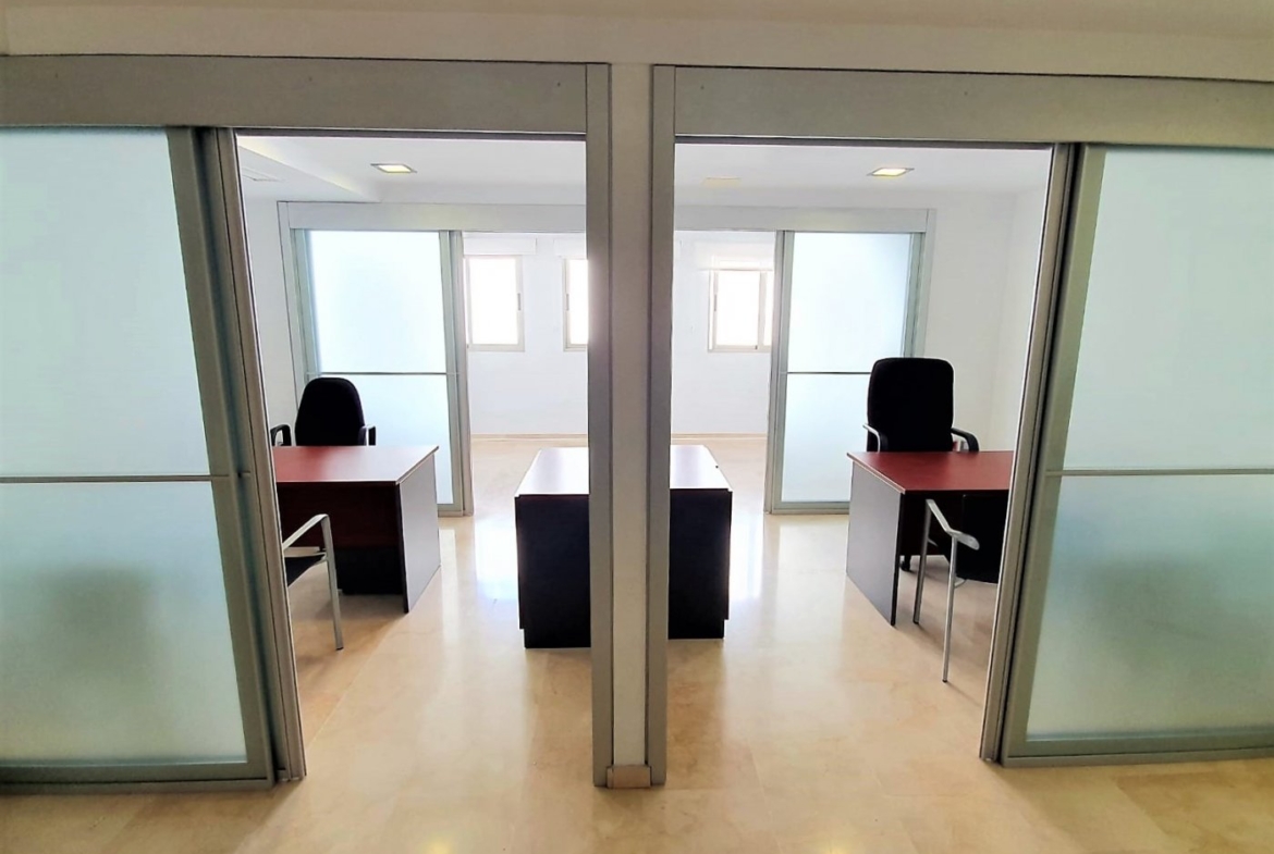 OFICINA EN EL CENTRO DE ALICANTE – ENSANCHE/DIPUTACIÓN – CON GARAJE