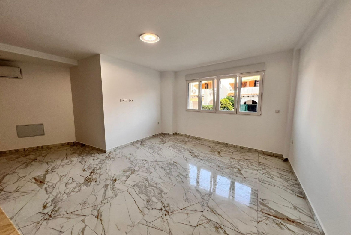 APARTAMENTO A 100 METROS DE PLAYA ,TORREVIEJA
