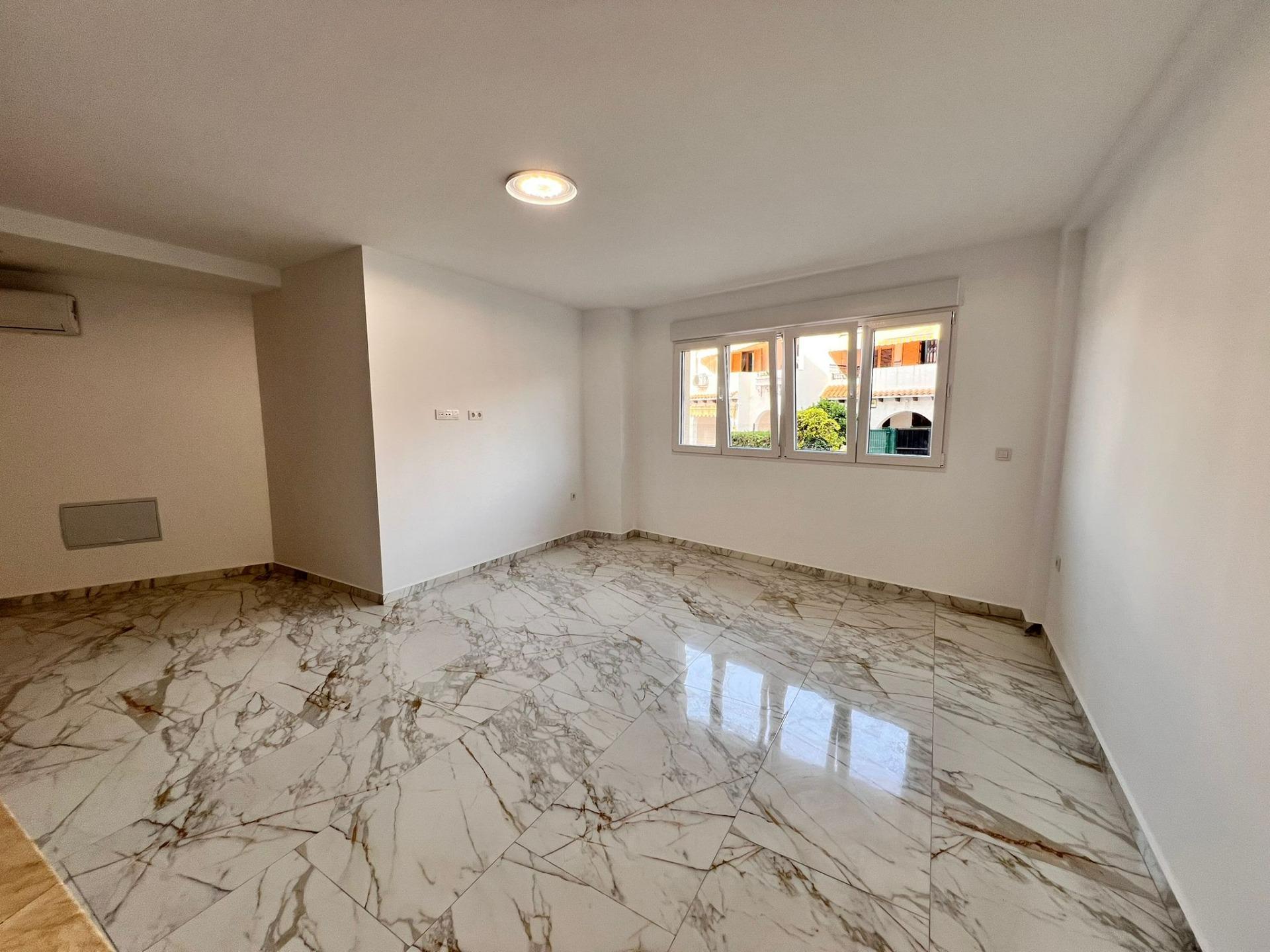 1-2-85 APARTAMENTO A 100 METROS DE PLAYA ,TORREVIEJA