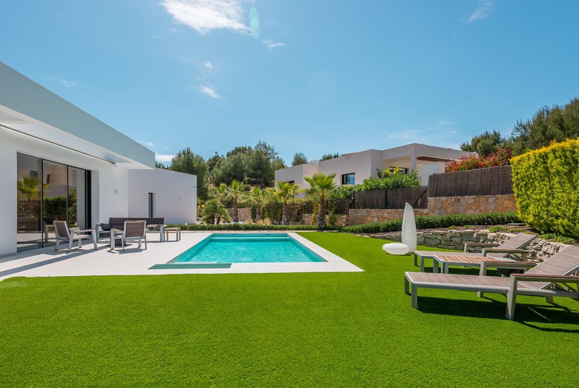 Dream villa in Las Colinas Golf with 1700 m2 plot